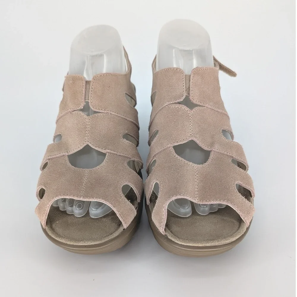 Skechers Wedge Sandal‎ Womens 9.5 Natural Suede Memory Foam Comfy Boho Travel
